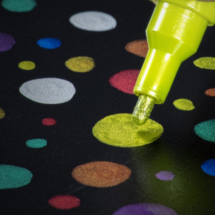 Marker metalic Paint-It 011 2 mm exemplu 1
